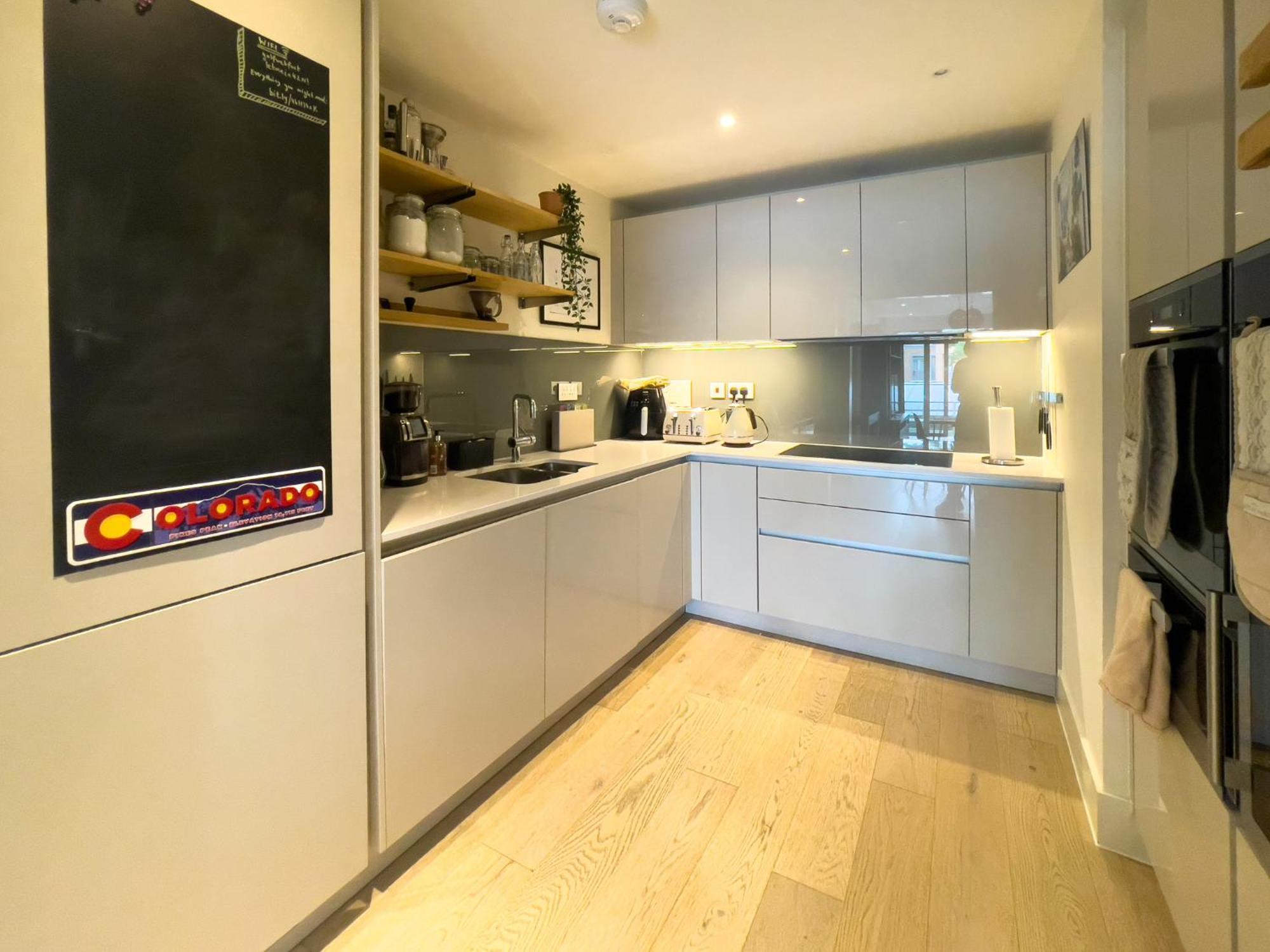 Apartment F9-fantastic 2 Bedroom Flat In Nw3!