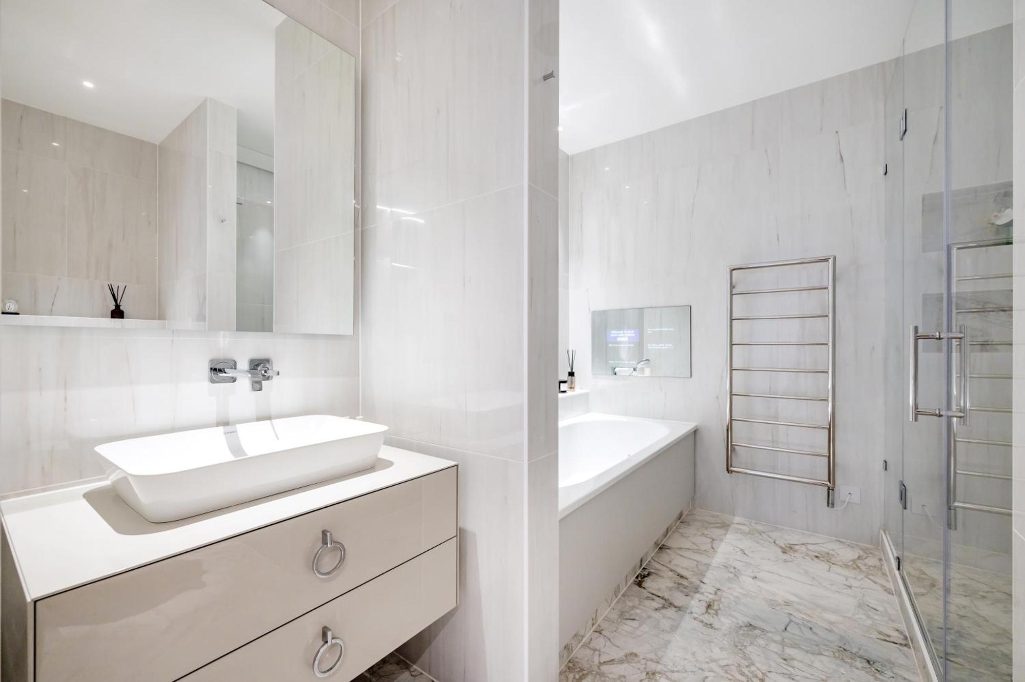 Apartment Premium In The West End London