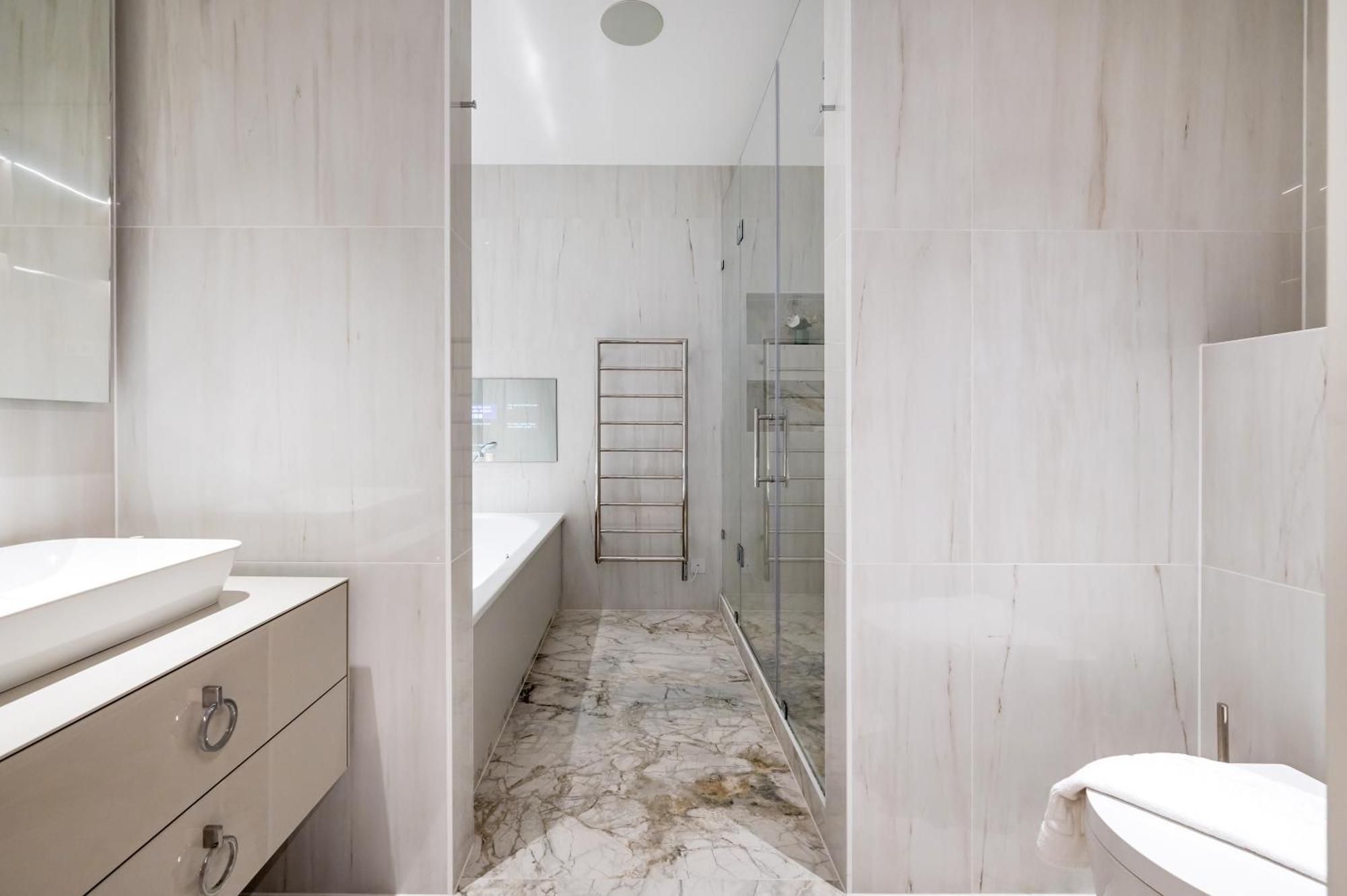 Premium In The West End Apartment London