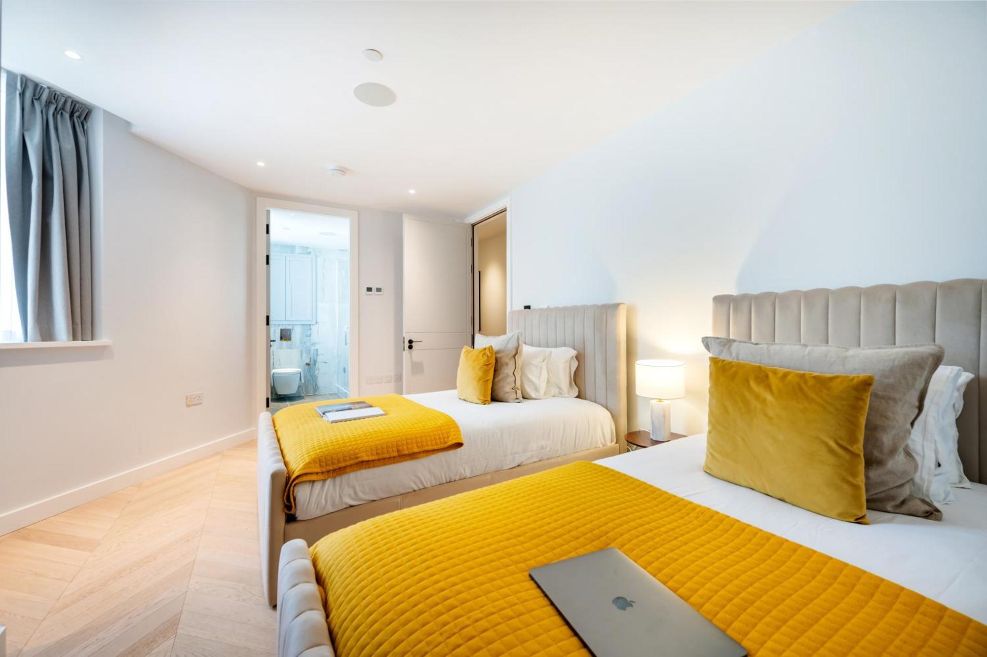 Apartment Premium In The West End London