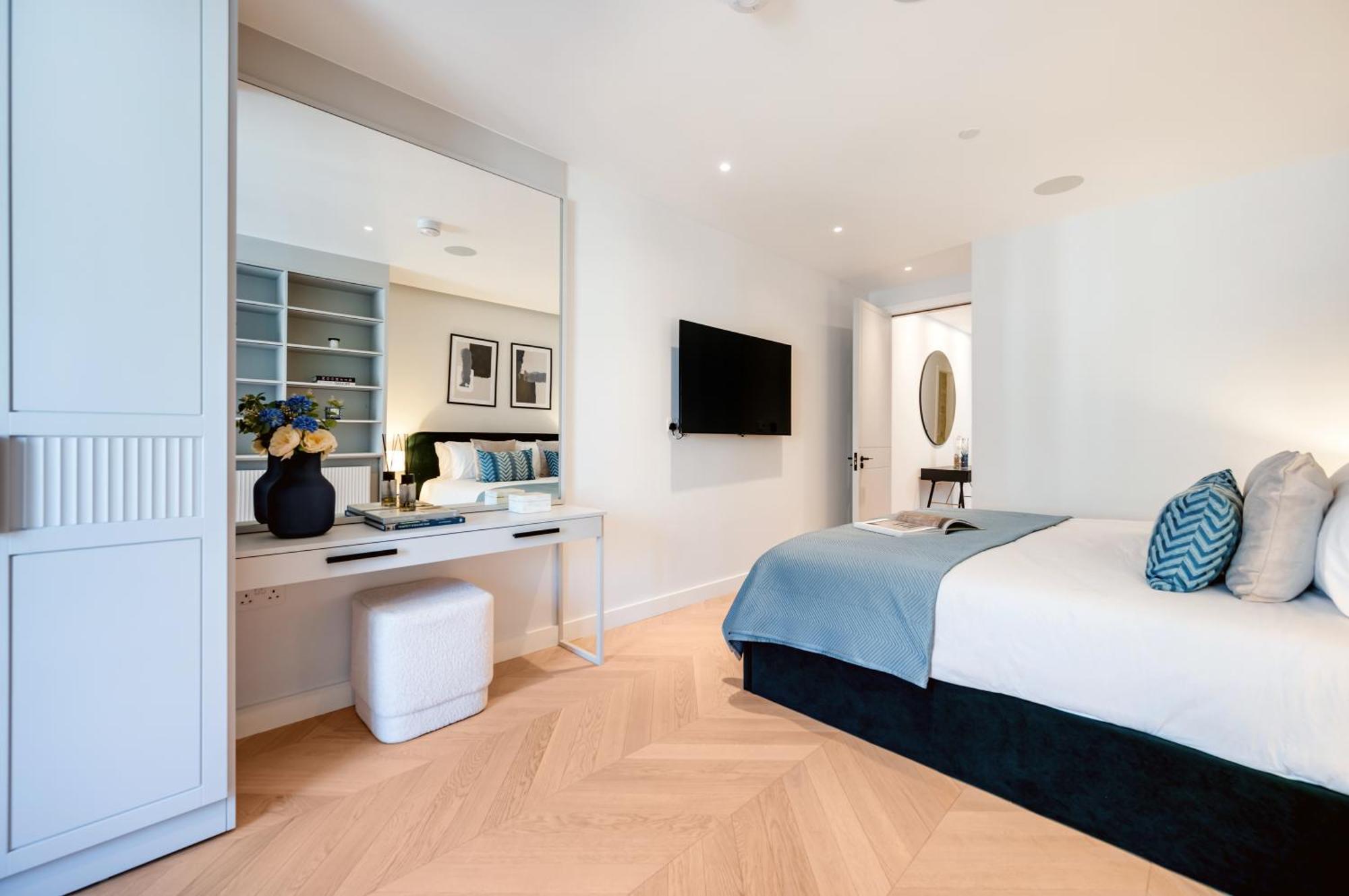 Premium In The West End Apartment *