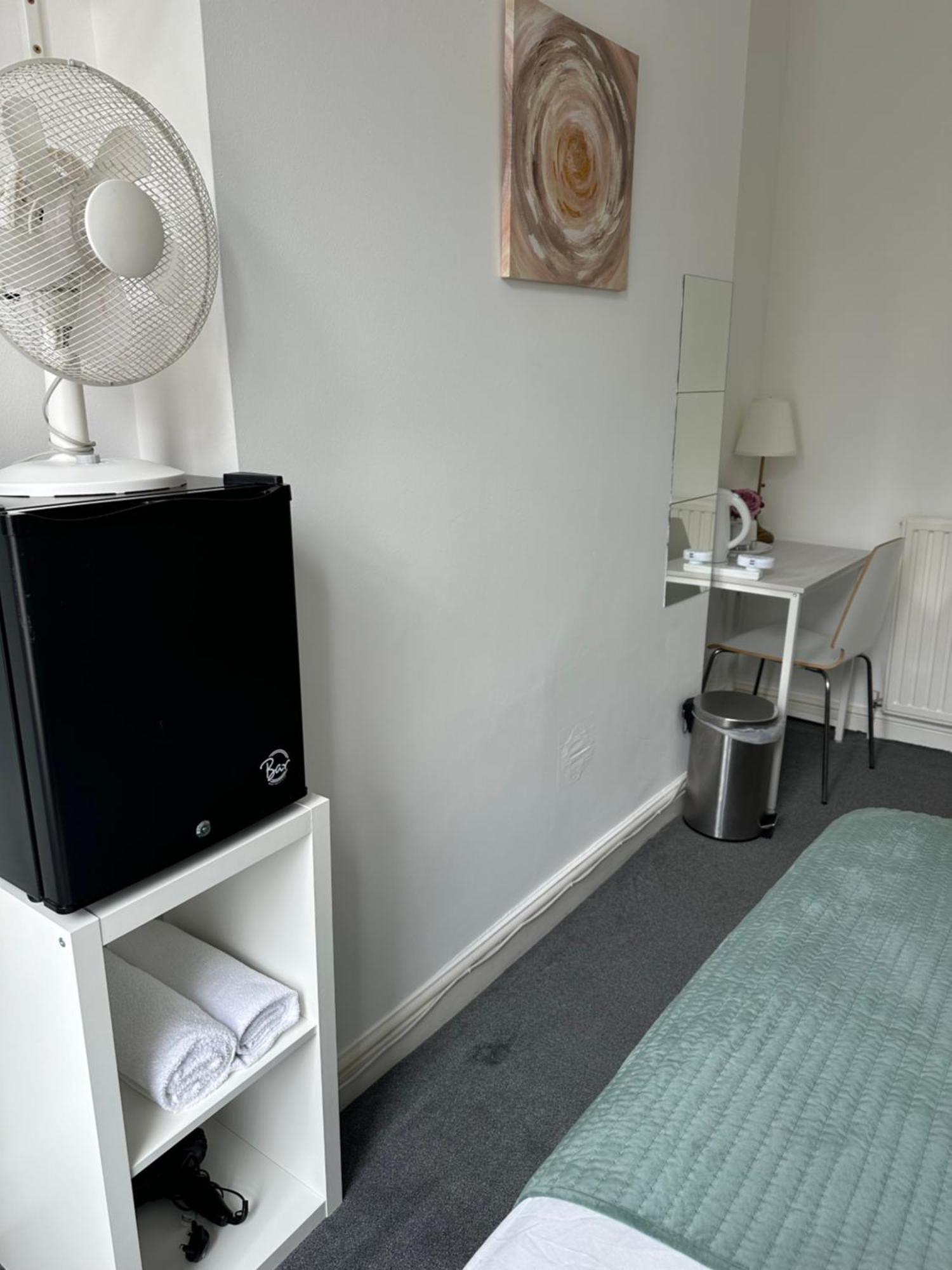 Lord Merit King's Cross Grays Road Guest house *