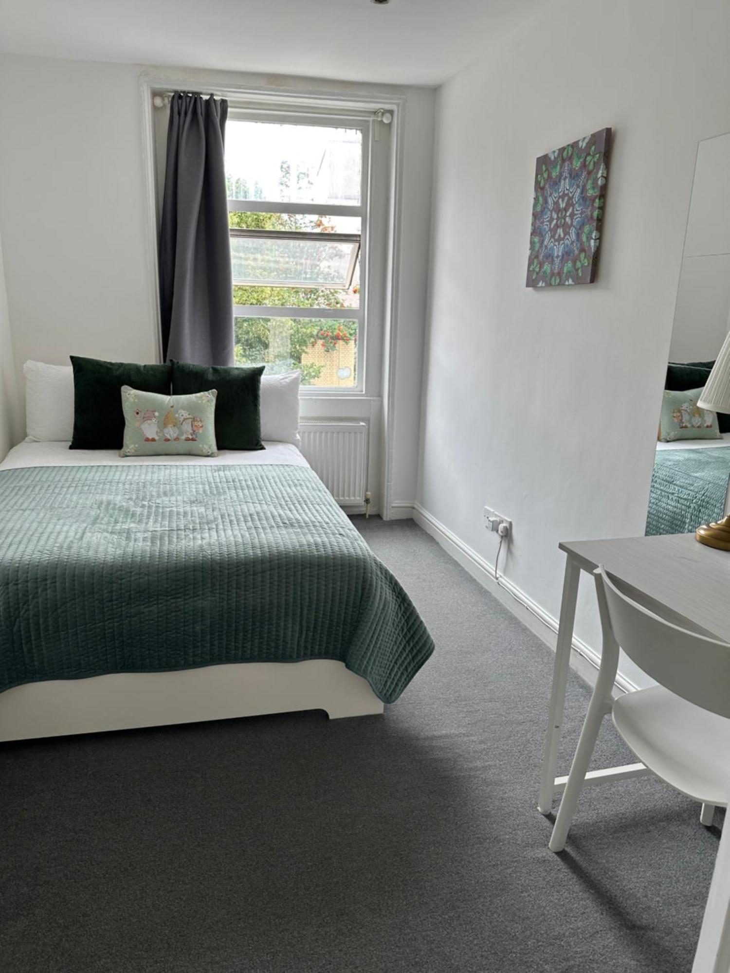 Lord Merit King's Cross Grays Road Guest house