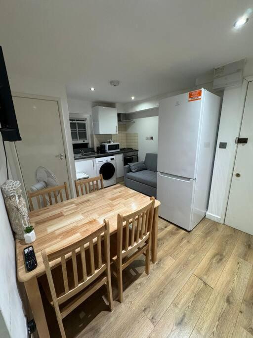 Apartment Cozy - 5 Min From Camden Market Hw7 London