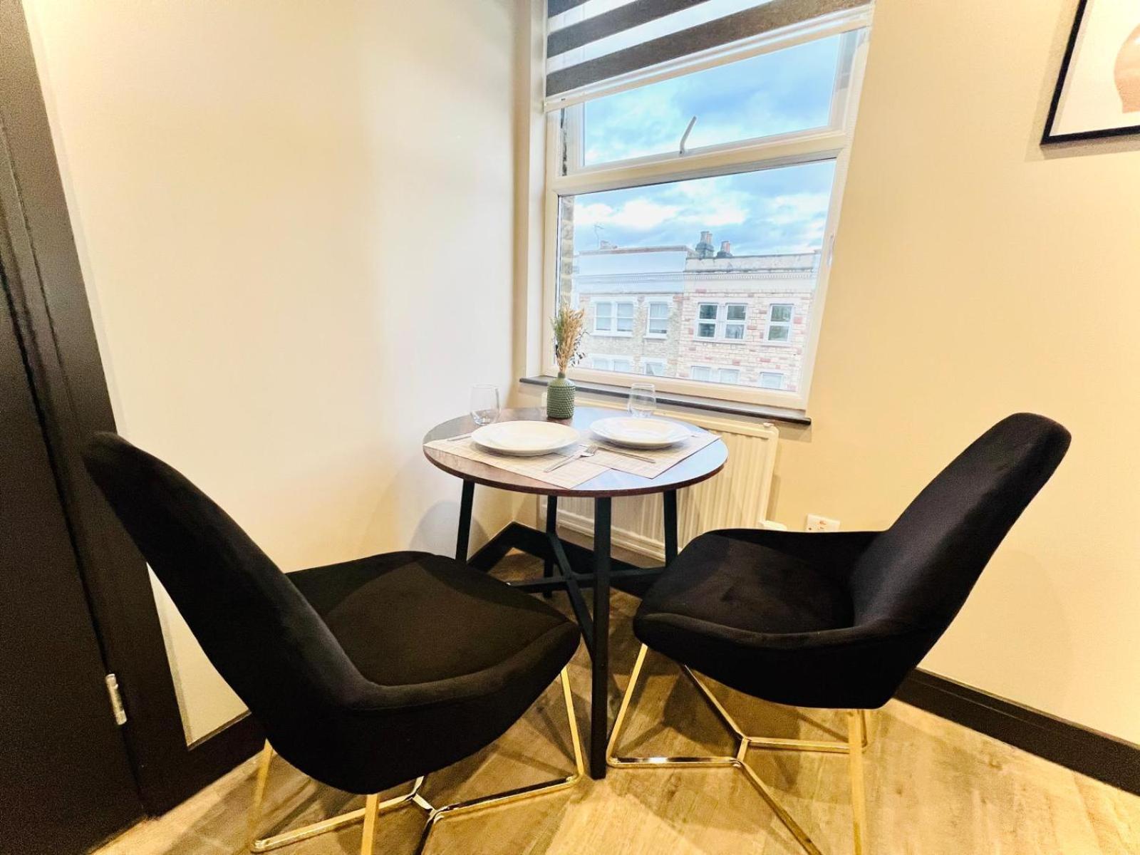 Luxury Flats, Location For Tourists Apartment London
