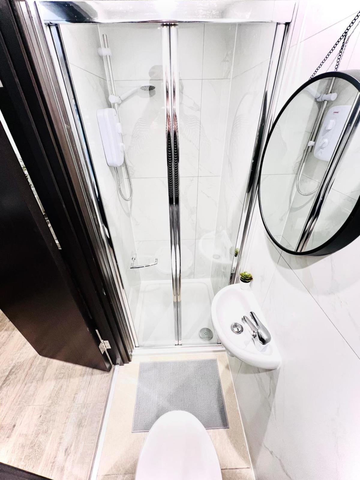 Luxury Flats, Location For Tourists * London