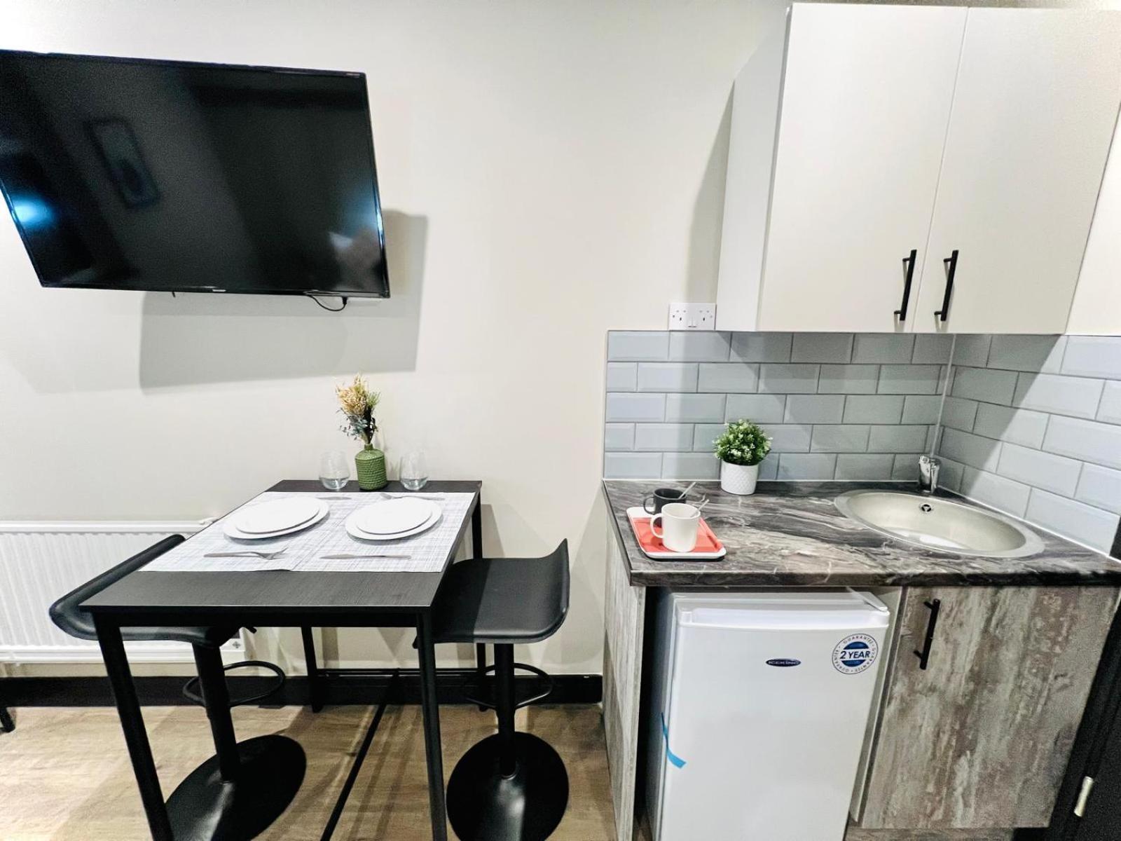 Luxury Flats, Location For Tourists Apartment *