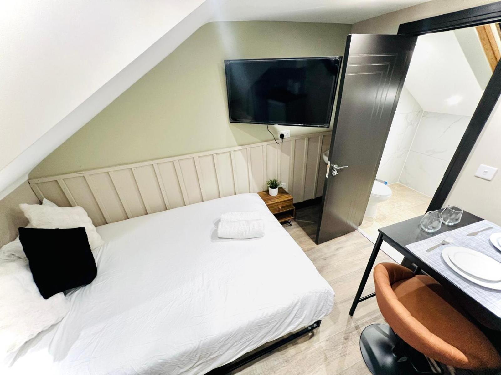 Apartment Luxury Flats, Location For Tourists *
