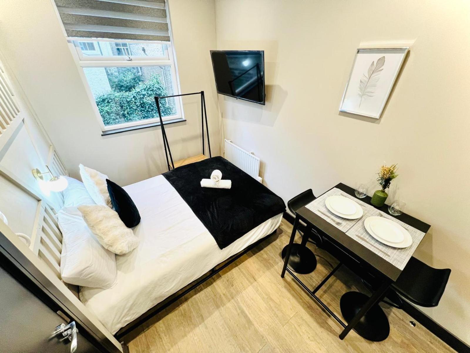 Luxury Flats, Location For Tourists Apartment *