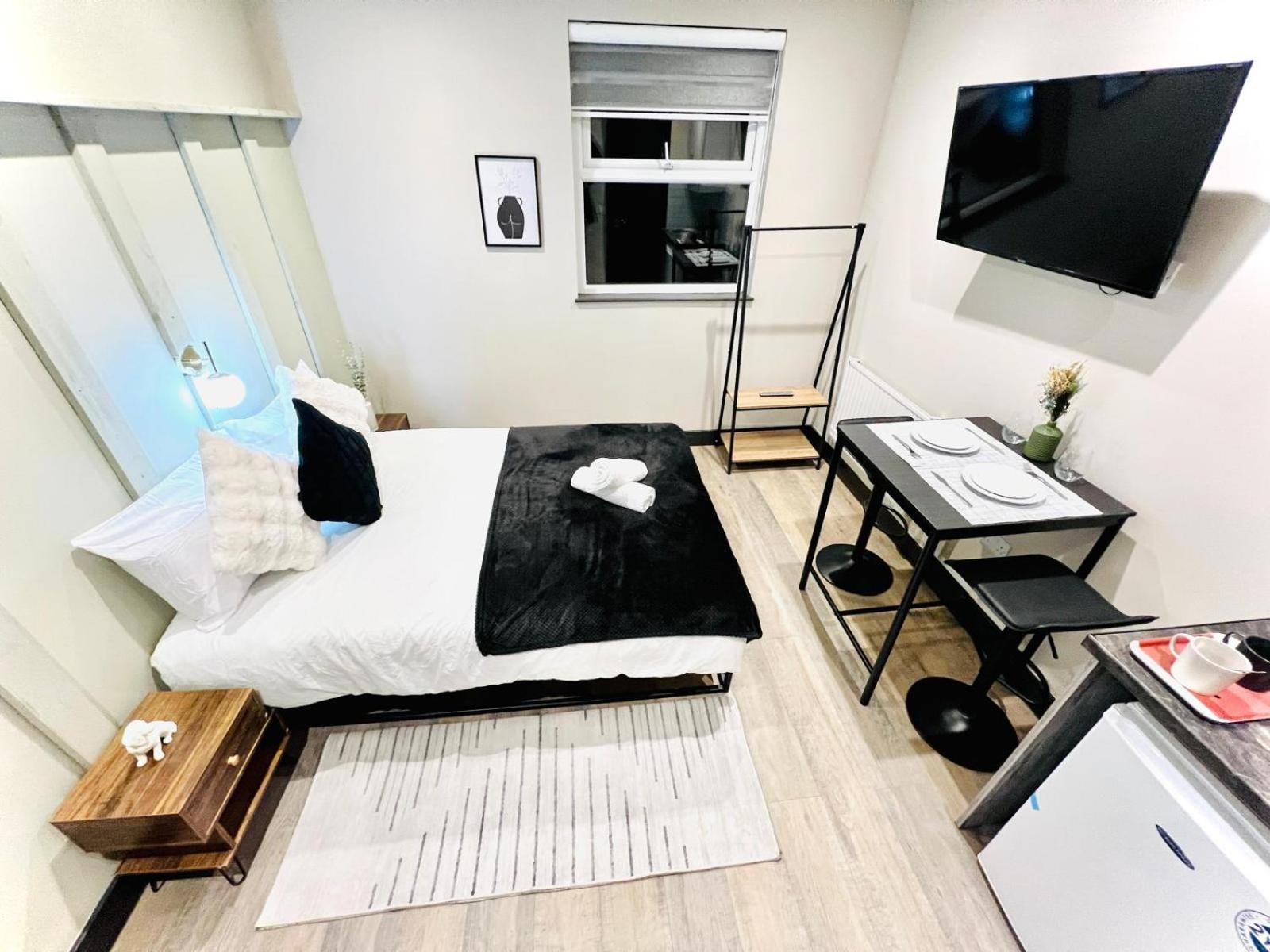Luxury Flats, Location For Tourists * London