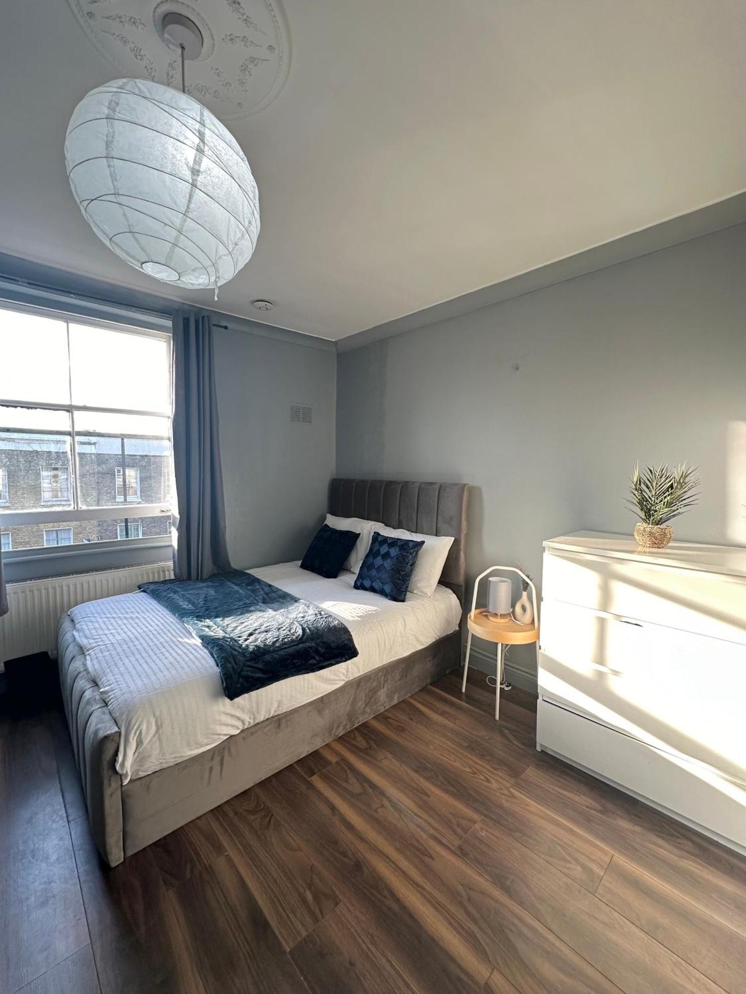 Homestay Luxury In A 4 Bedroom Flat! 4 Minutes Walk To Kingscross, St Pancras