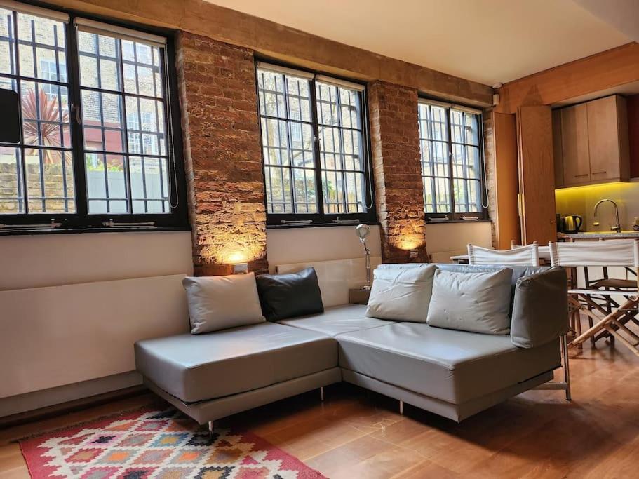 Charming Designer 1 Bed - Check Profile Apartment *