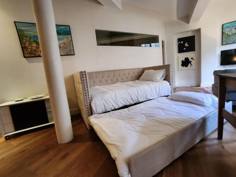 Apartment Charming Designer 1 Bed - Check Profile *