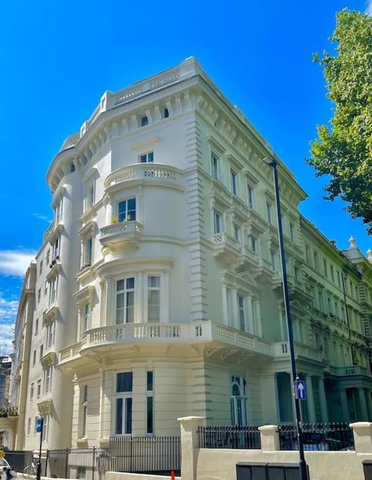 Apartment Flat Near Hyde Park, Central London Location London