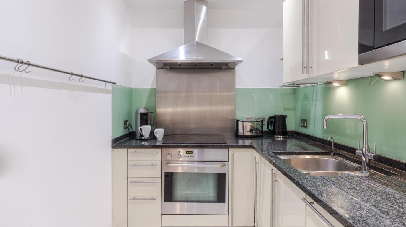 Holiday home Lovely 2-bed House In Knightsbridge *