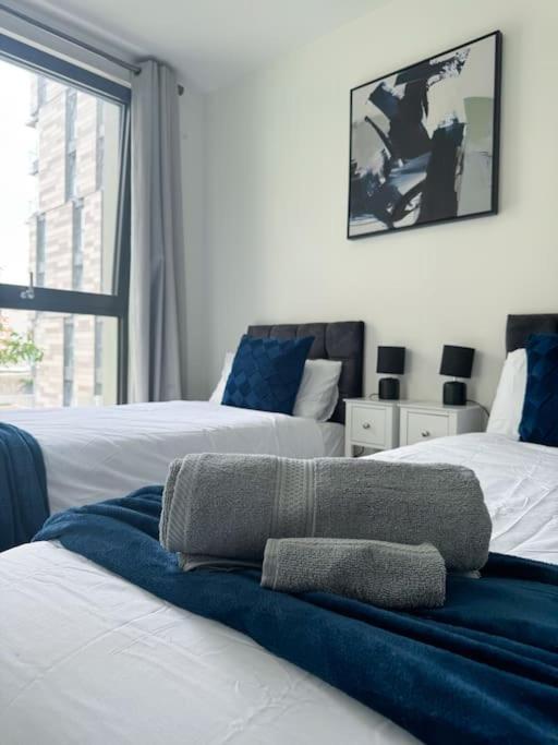 Luxury 2 Bed 2 Bath 1 Min From Station Apartamento