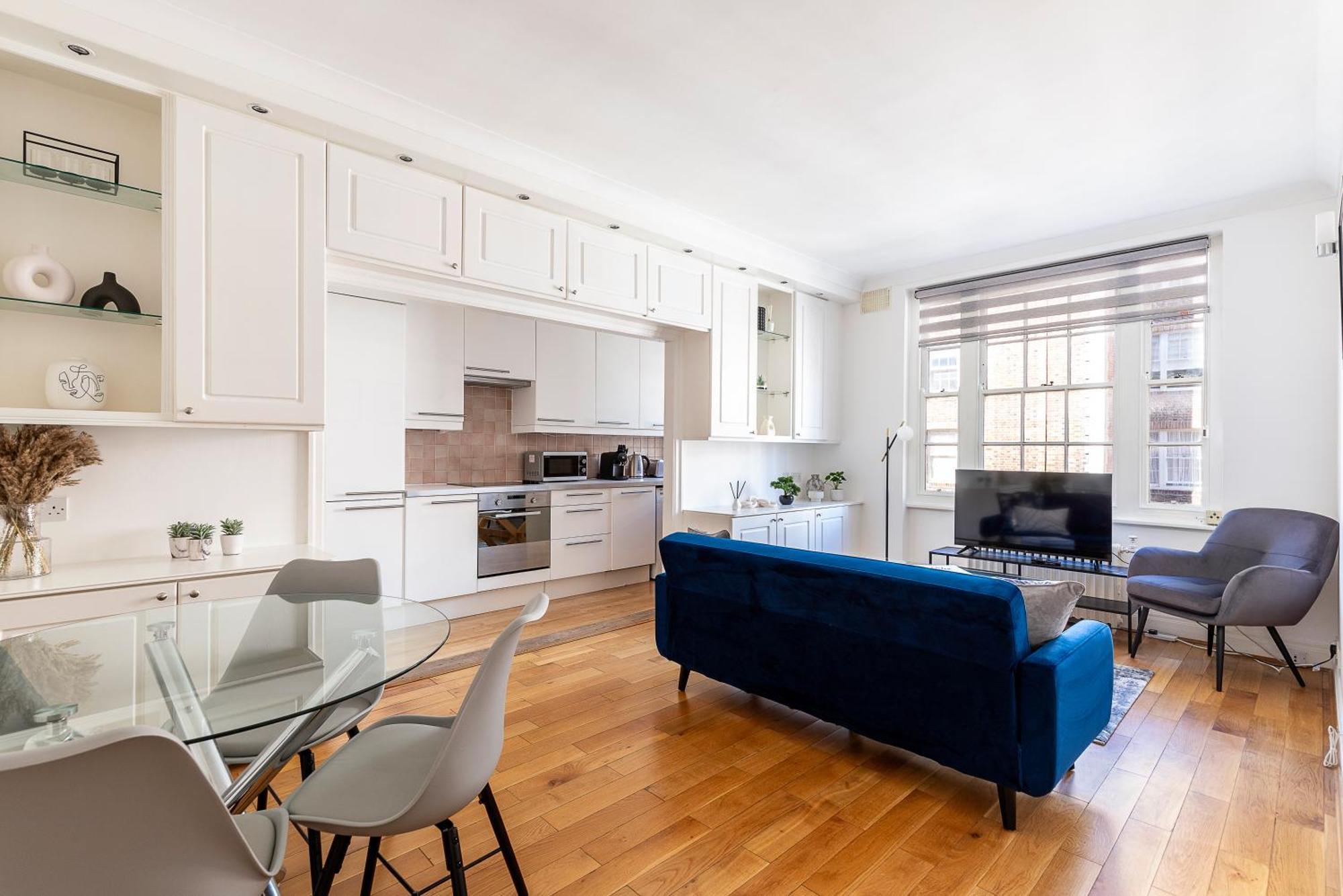 Modern 2 Bedroom Flat Near Queensway Apartment London