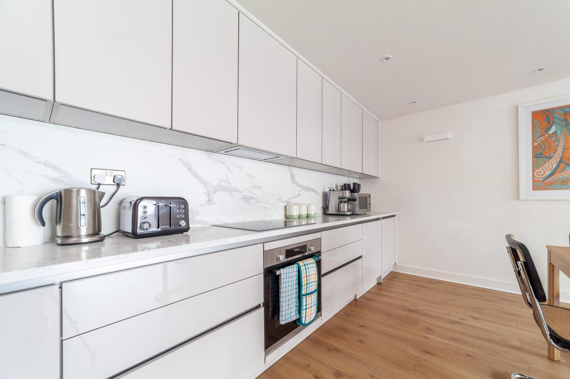 Apartment A Stylish Newly Refurbished Flat With Access London