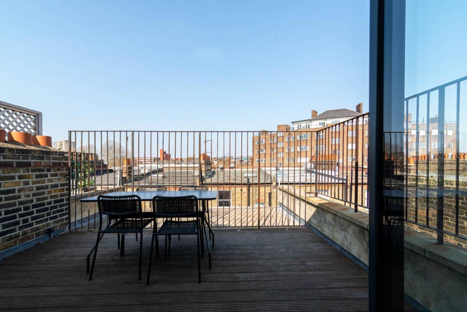 Guestready - Top Floor West Kensington Apartment *