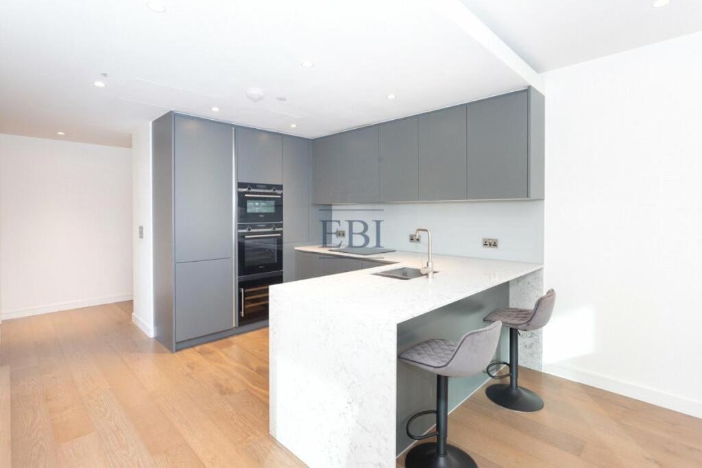 High Level, Two Bedroom Apartment London