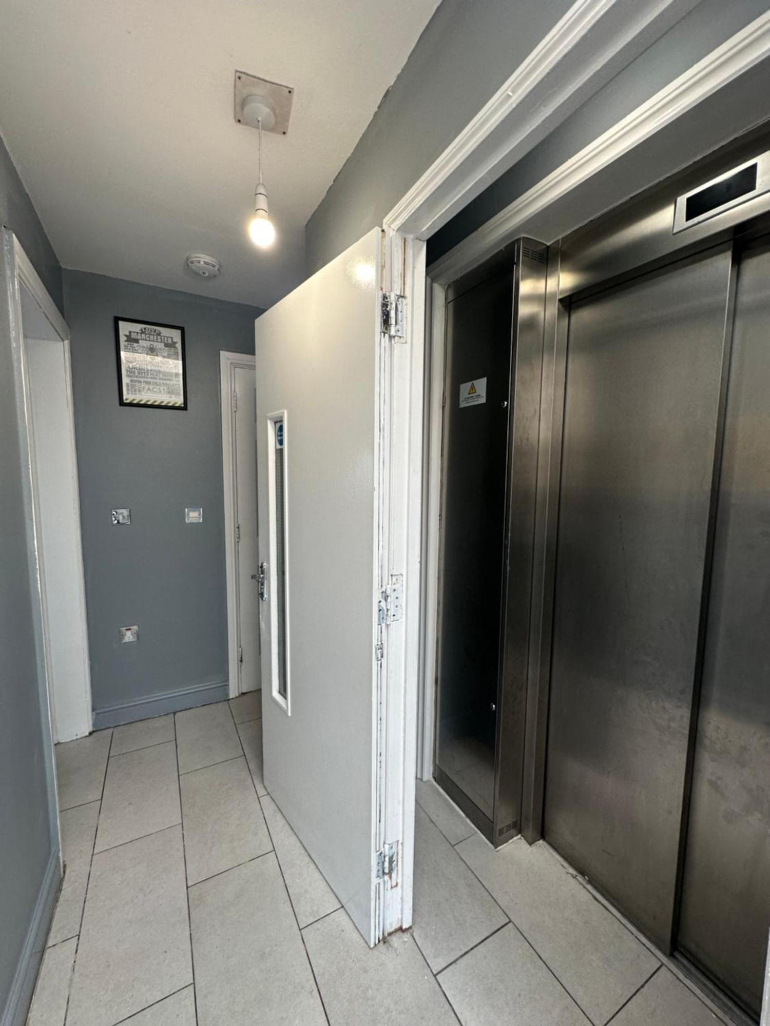 Hospedagem domiciliar Luxury In Rooftop Penthouse In Central London, Shared Flat