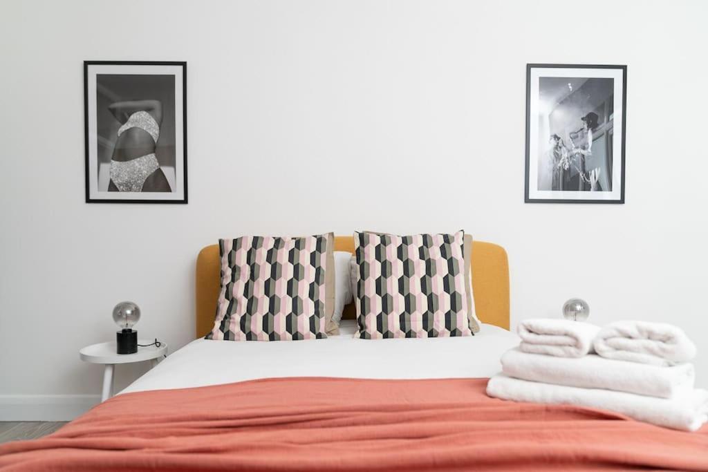 Two Bedroom By Buonomo Short Lets & Serviced In Balham With Balcony London