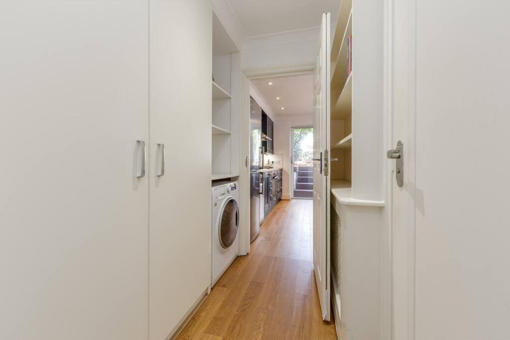 Apartment Charming Hampstead Retreat With Patio