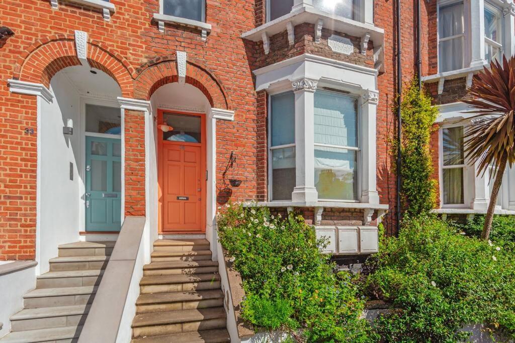 Charming Hampstead Retreat With Patio London