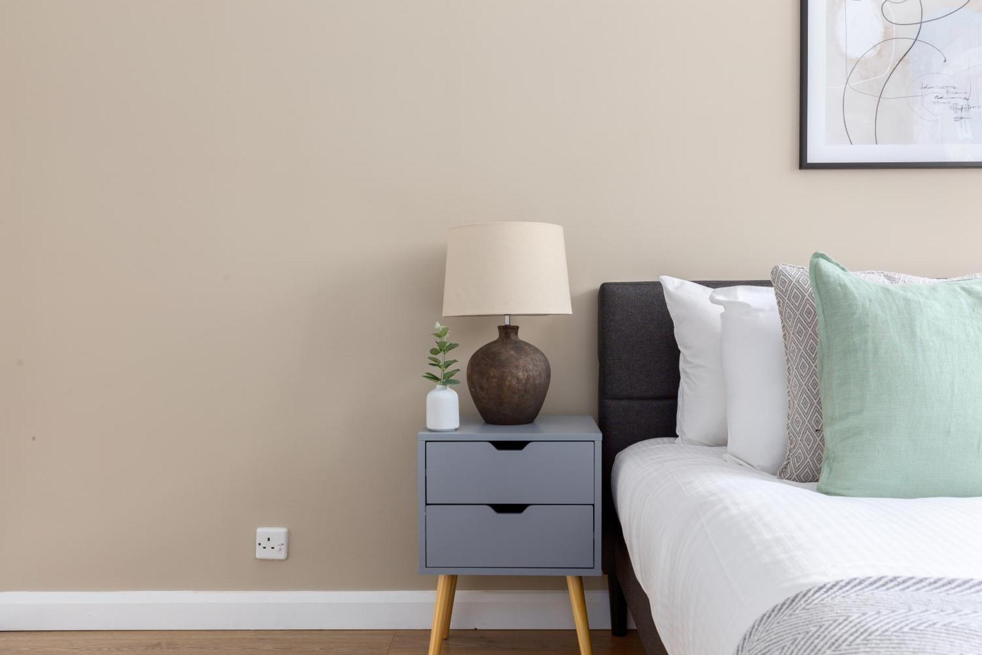 The Pimlico Apartment *
