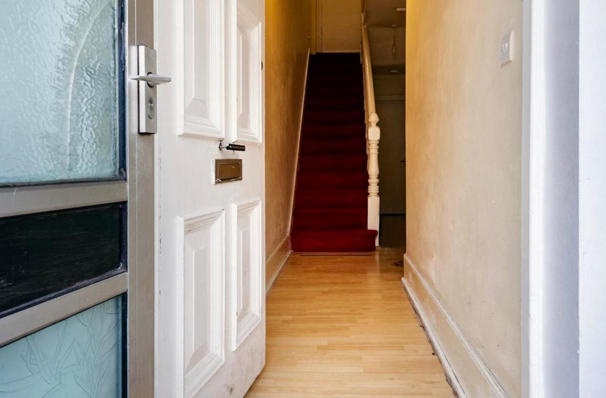 Apartment Colourful Flat