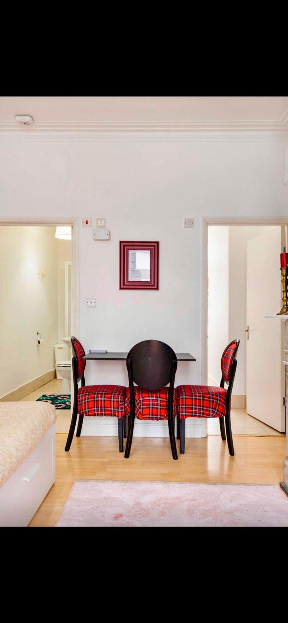 Colourful Flat Apartment London