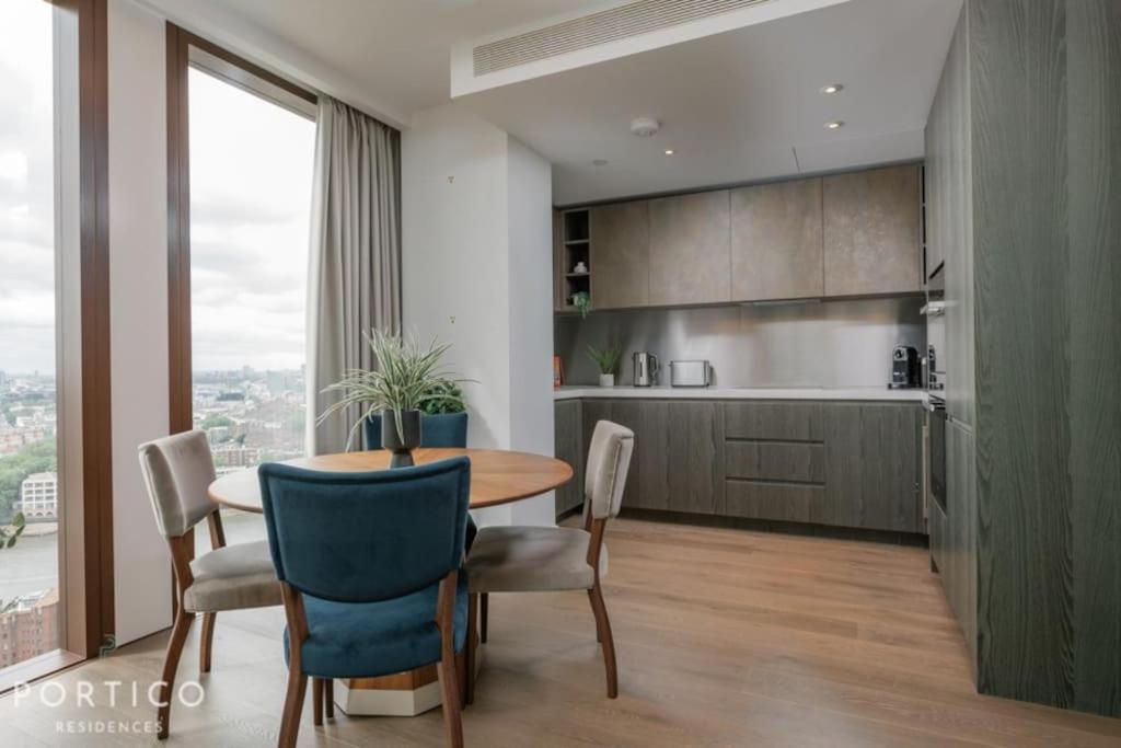 Stunning 2-bed With Pool In Nine Elms London