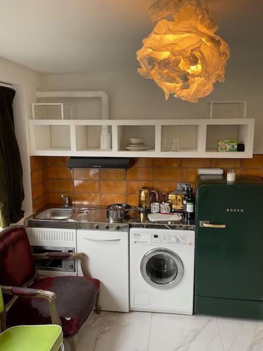 Studio6 Charming With Modern Amenities In * London
