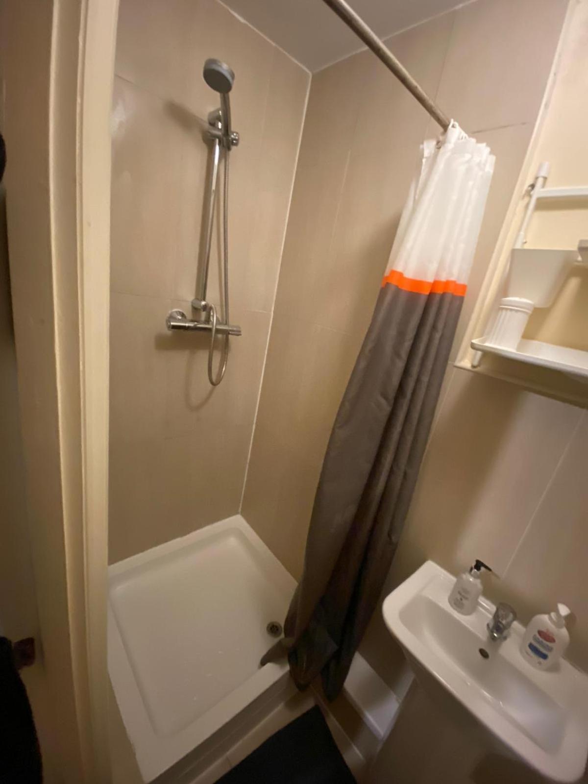 Beautiful Studio Flat Close To Central Apartamento Londres
