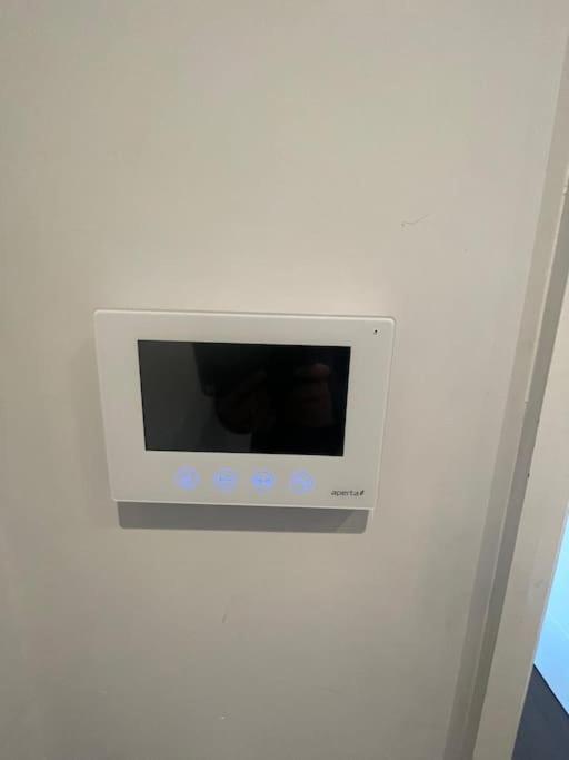 Apartment 4 Guest Penthouse In Cricklewood Near Tube