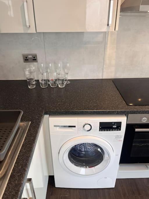 4 Guest Penthouse In Cricklewood Near Tube London