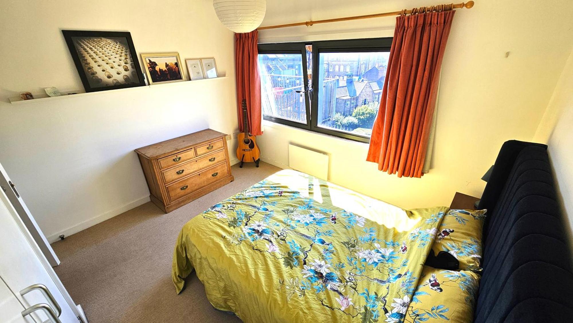 Apartamento Roof Terrace, 2-bed 2-bath, Stoke Newington