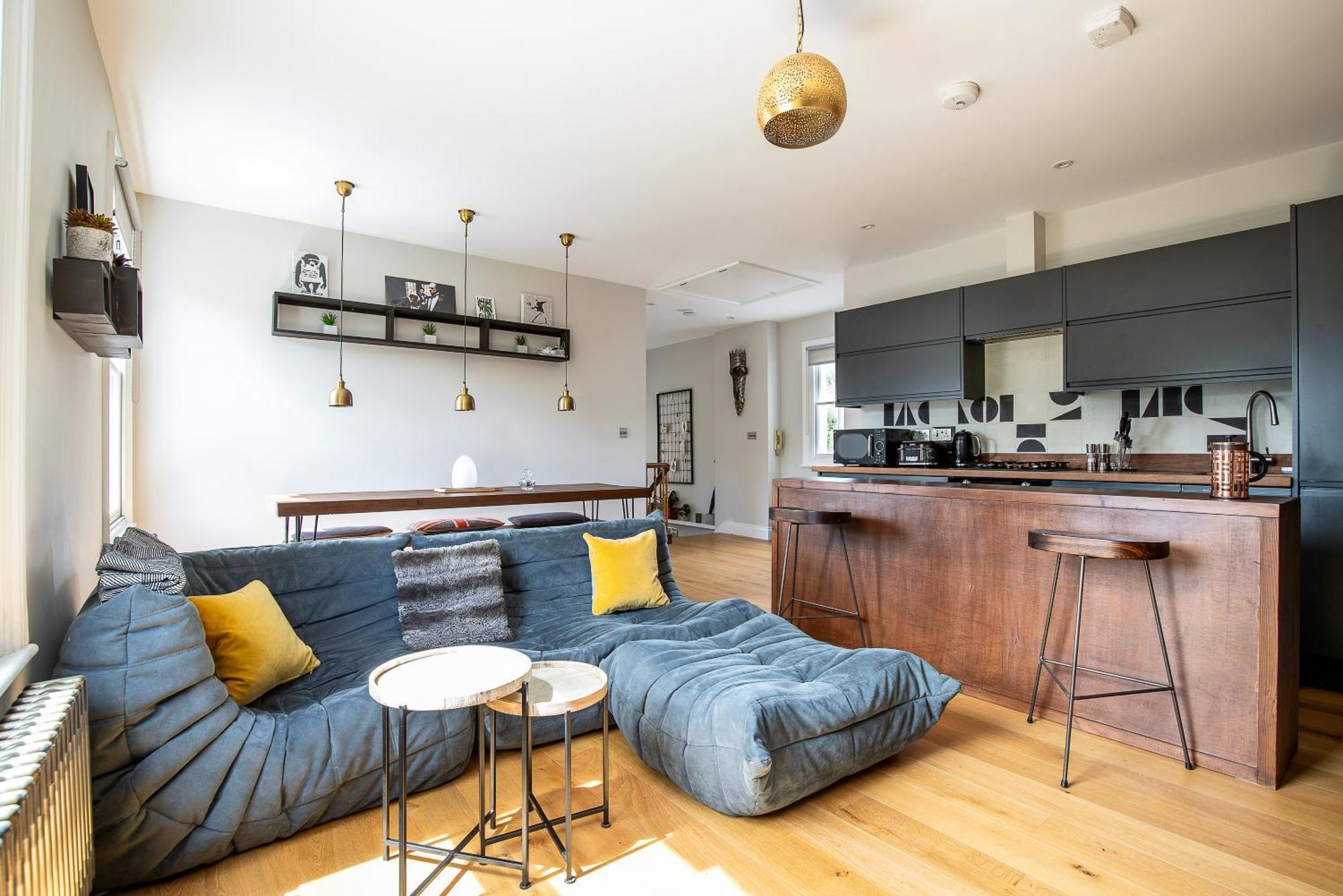 Rustic And Contemporary Haven In Brixton Apartment London