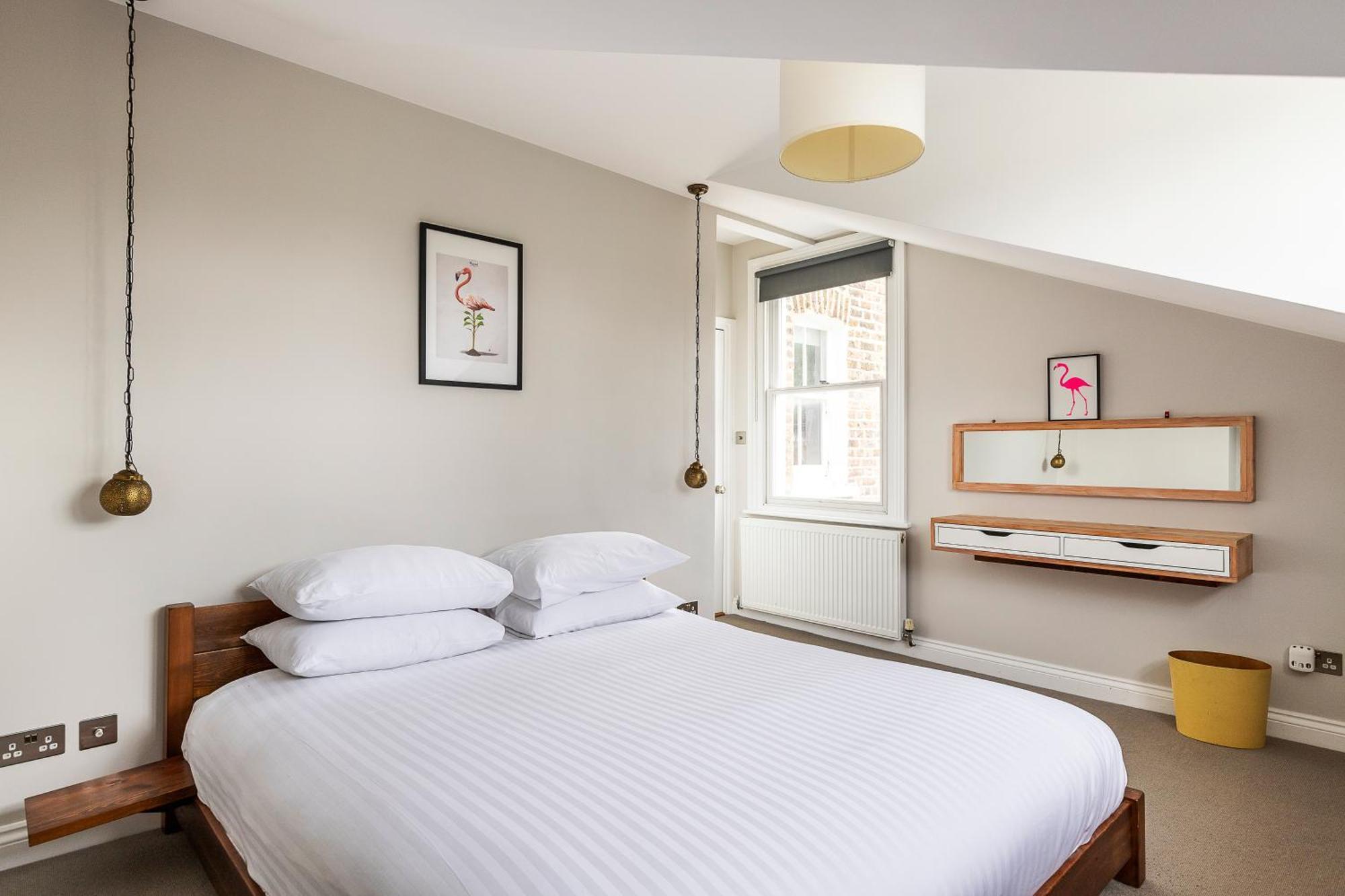 Apartment Rustic And Contemporary Haven In Brixton