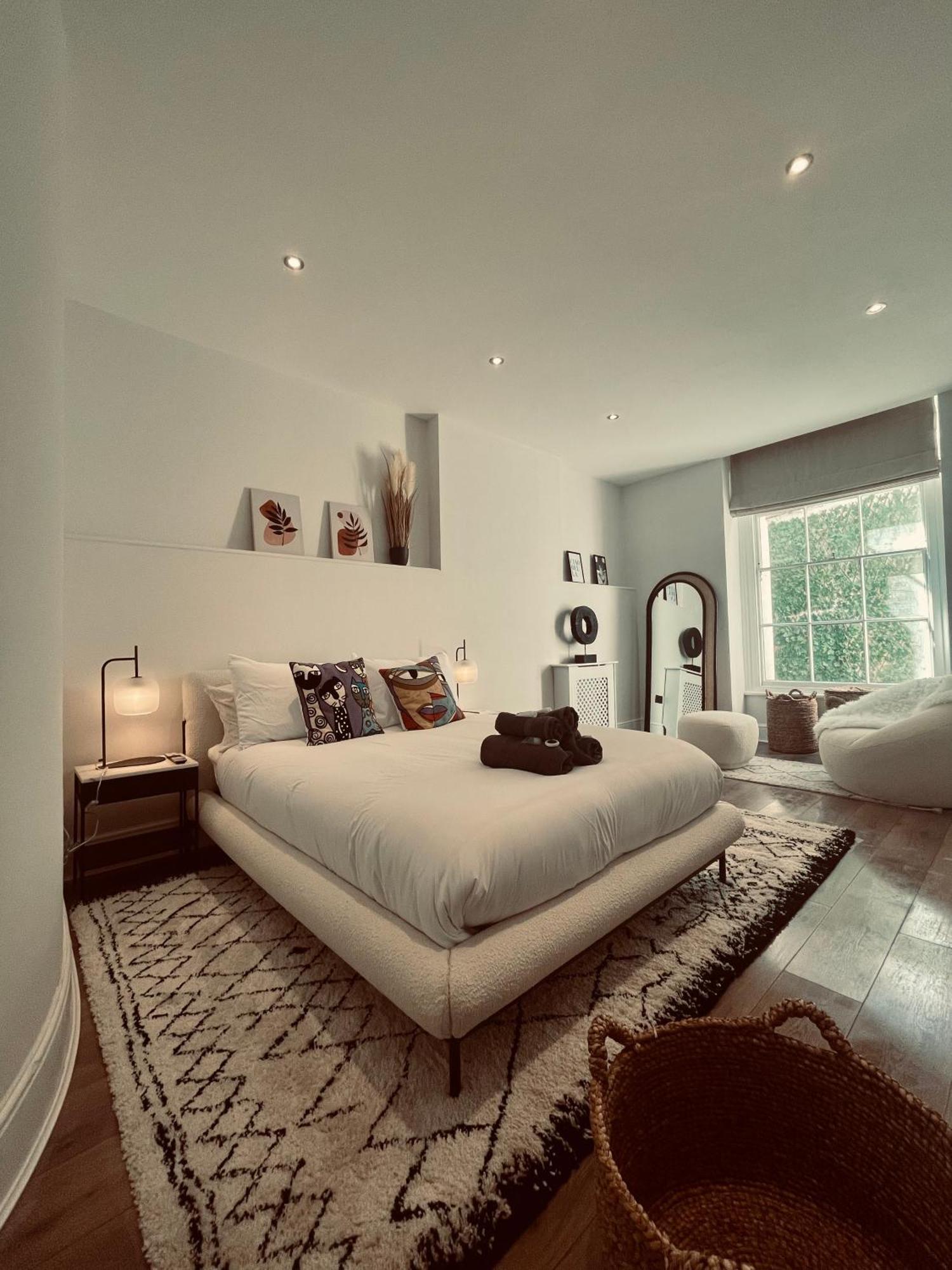 Robert House * Londres