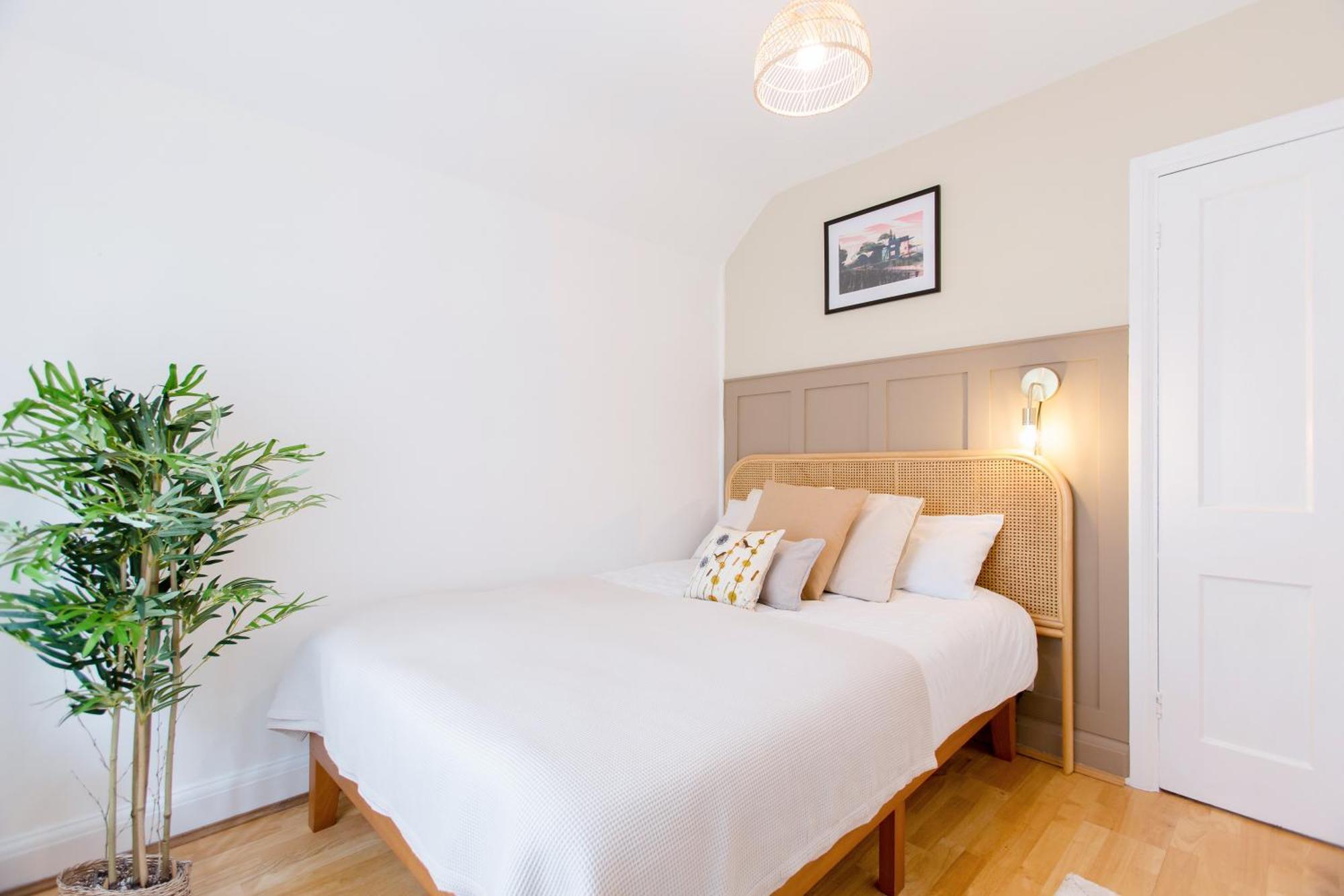 3-bed House - Next To Olympic Park & Westfield Holiday home *