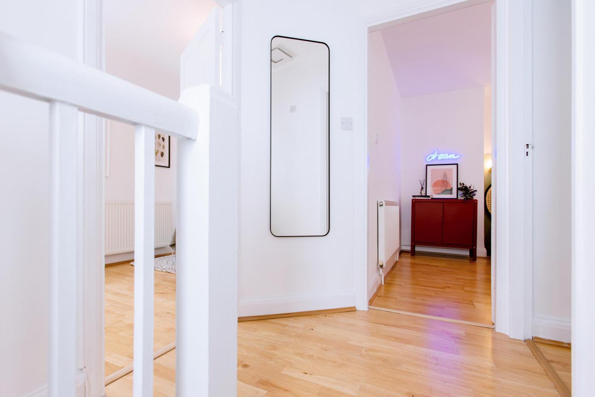 Holiday home 3-bed House - Next To Olympic Park & Westfield London
