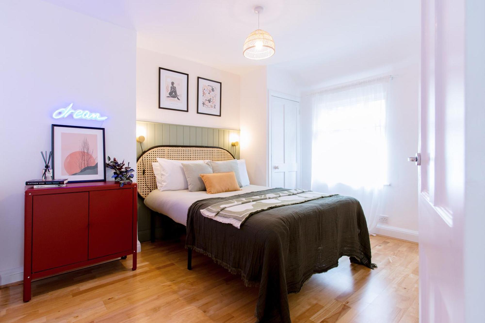 3-bed House - Next To Olympic Park & Westfield Holiday home