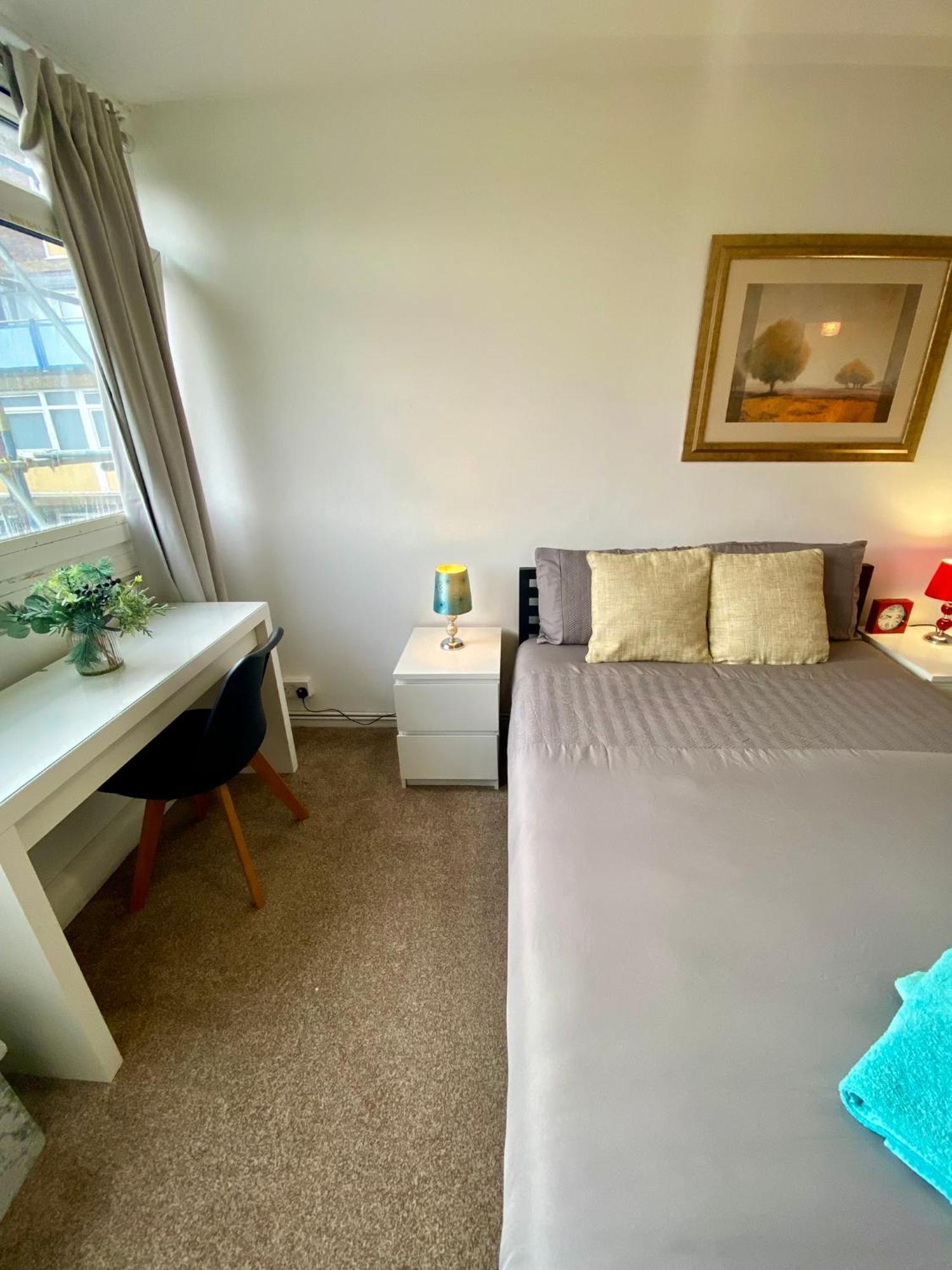 Cosy 3 Bed Apt, Old Truman Brewery! Brick Lane, London, E1 Apartment