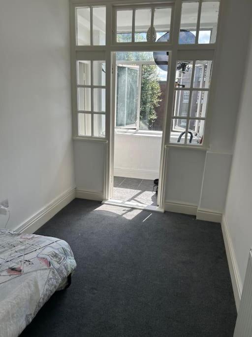 Elegant Flat In St Johns Wood