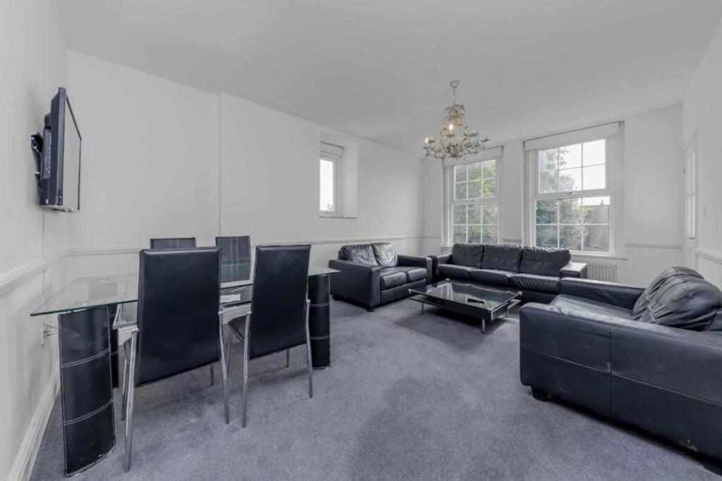 Elegant Flat In St Johns Wood London