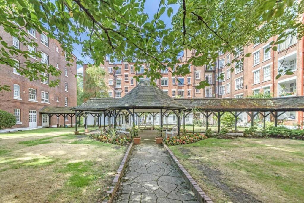 Elegant Flat In St Johns Wood London