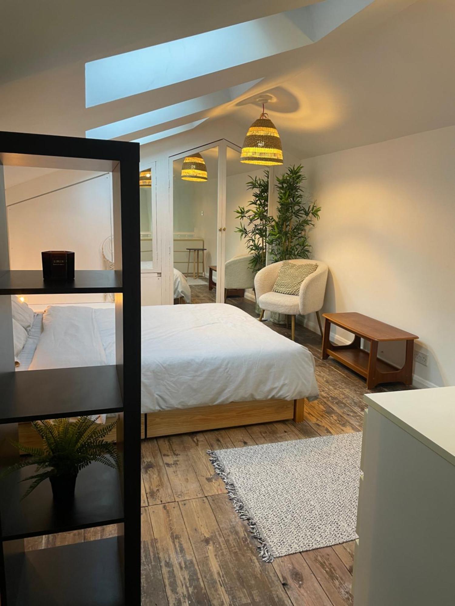 Loft Apartment *