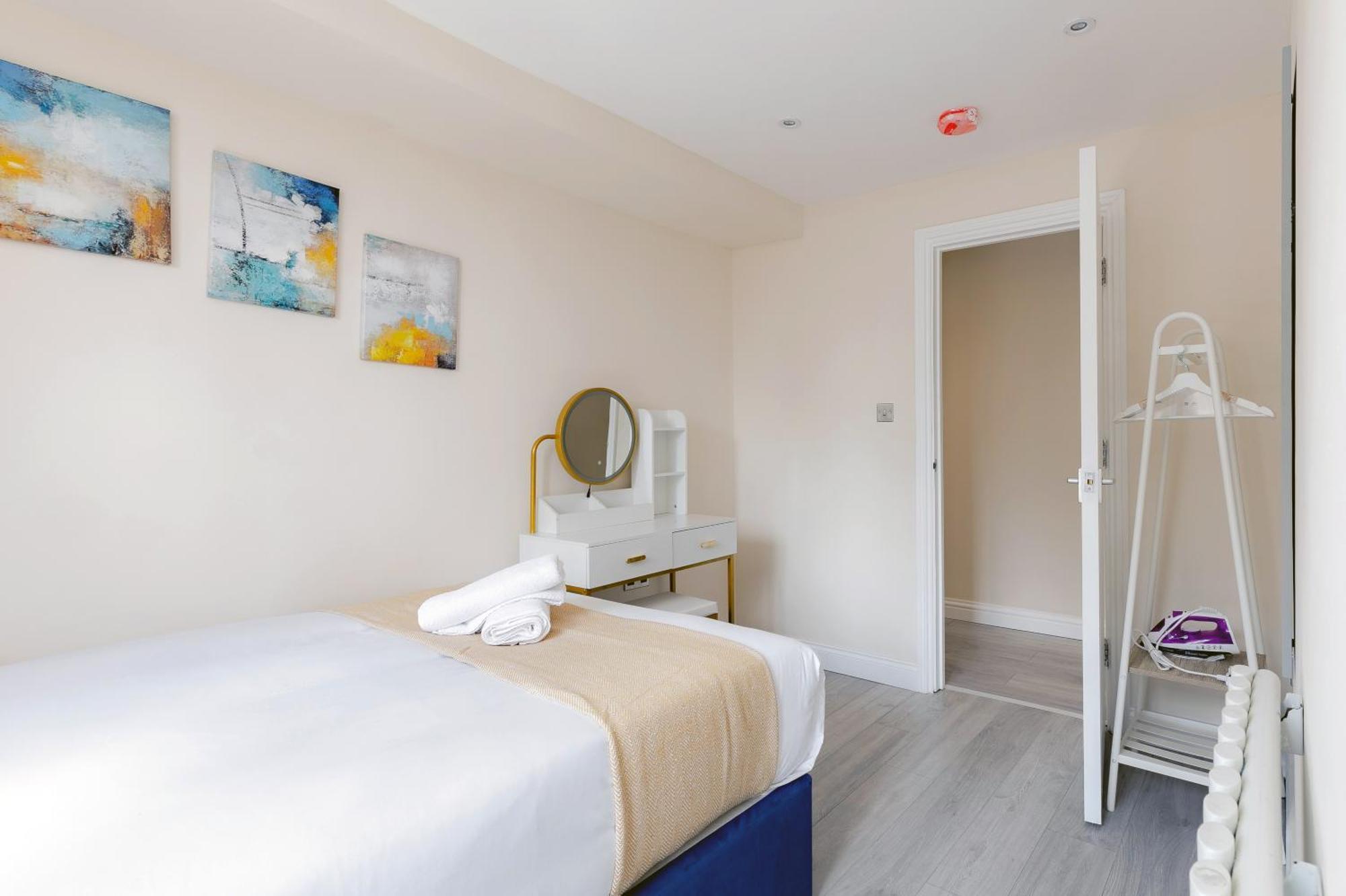 Two Bedroom Near Hyde Park And Oxford Street London