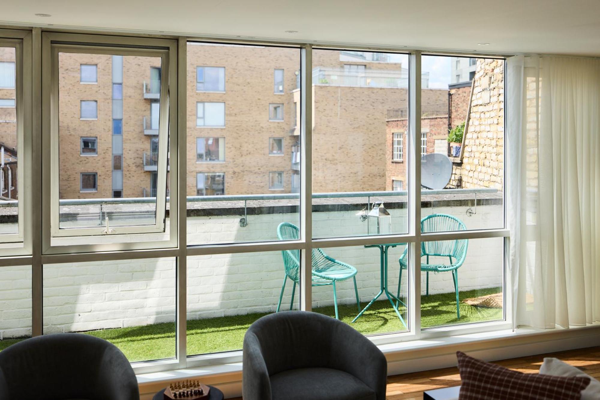 The Brick Lane Arms - Breathtaking 2bdr Penthouse With Balcony